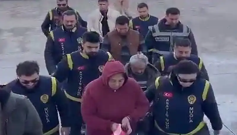 7 Yıl Sonra Ortaya Çıkan Korkunç Gerçek: Bebek, Çikolata Poşeti ve Gizli Sırlar