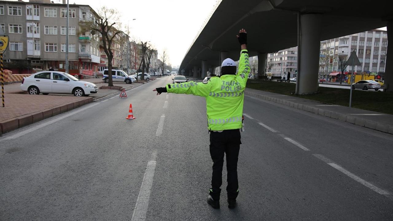 İstanbul'da Trafiği Rahatlatmak İçin Yollar Kapatılıyor