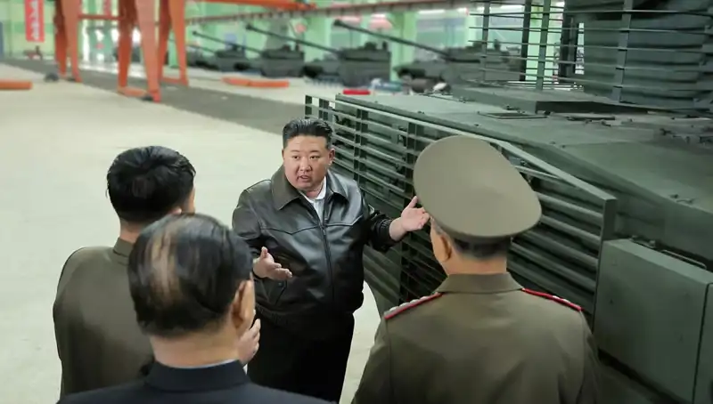 Kuzey Kore Lideri Kim Jong-un'dan "Modern Savaş" Mesajı: Üretimi Artırın!