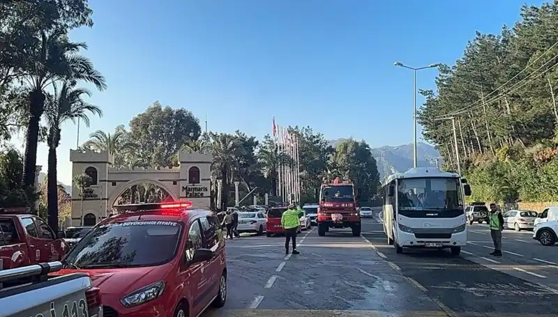 Muğla'da Lüks Otelde Yangın: Tatilciler Panik İçinde Kaçıştı