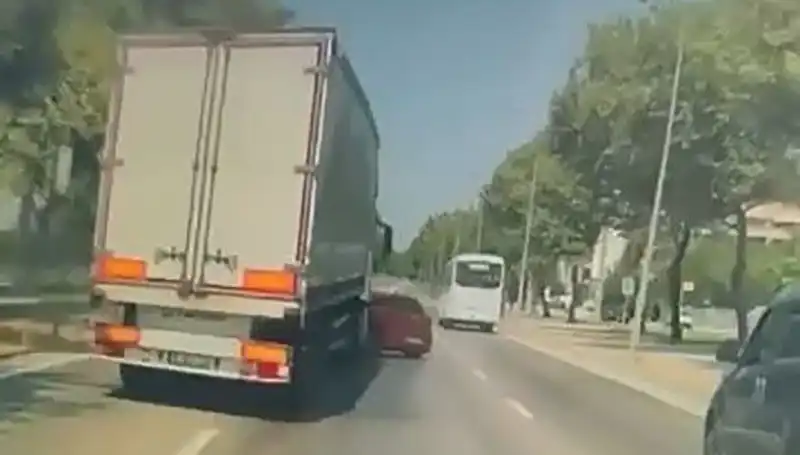 Bursa’da Tehlikeli Kör Nokta: Kaza Fırtınası Peşinde
