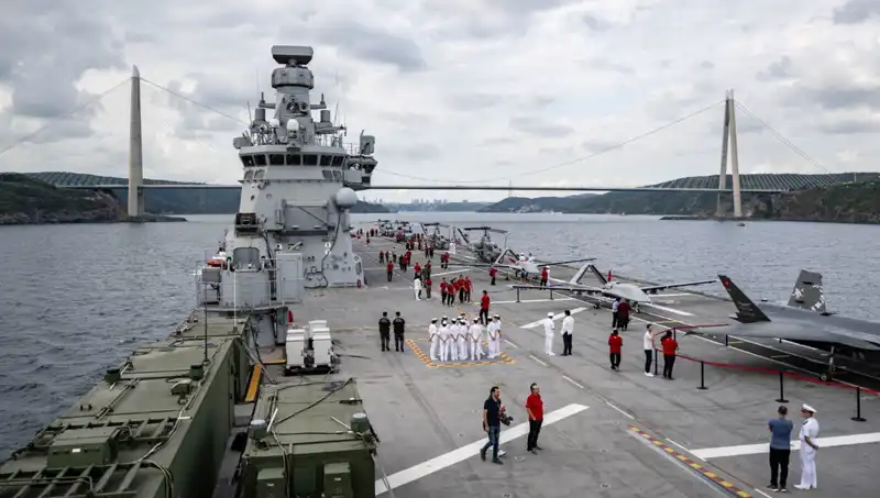 TCG Anadolu, Sarayburnu'ndan Ayrılarak Yeni Bir Göreve Start Verdi