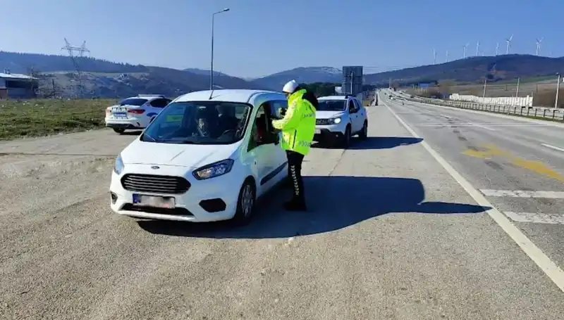 Yarım Milyon Sürücüye Ceza: Trafik Kural İhlalleri Alarm Veriyor!