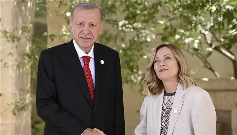 İstanbul'da Akdeniz Zirvesi: İtalya ve Libya Liderleri Cumhurbaşkanı Erdoğan ile Buluşuyor