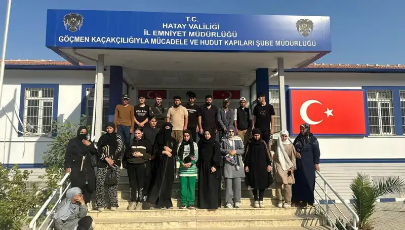 Minibüste 24 Göçmen Yakalandı: Sınır Güvenliği için Önemli Bir Başarı