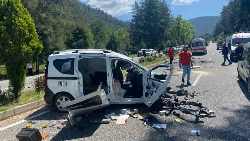 Marmaris’te Feci Kaza: Can Kaybı ve Yaralılar Savaş Alanını Andırıyor