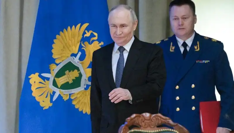 Putin'den Radikal Uyarı: "Ya Rus Olun Ya Da Terk Edin"