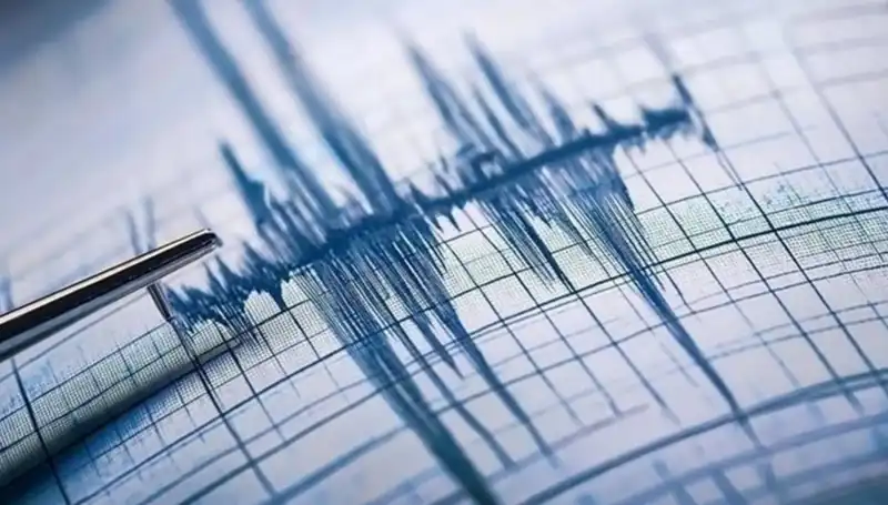 Rusya'da 8 Büyüklüğünde Deprem: Tsunami Alarmı Yayınlandı!