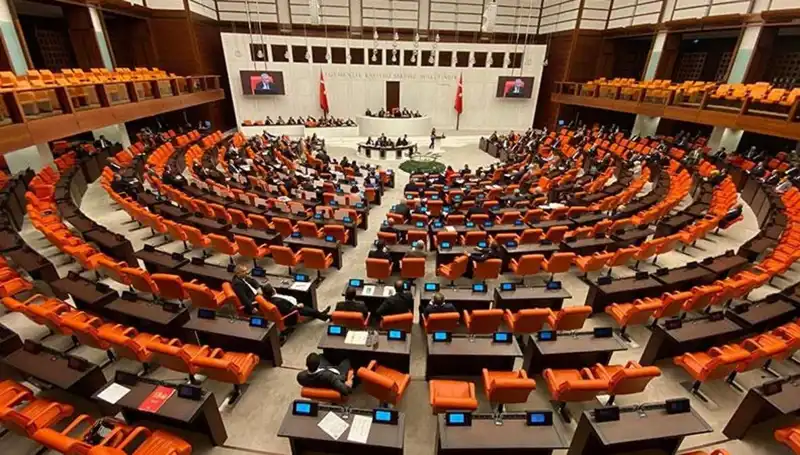 Emekli İkramiyeleri İçin Tarihi Teklif: 4 Bin TL Olasılığı TBMM'de Görüşüldü
