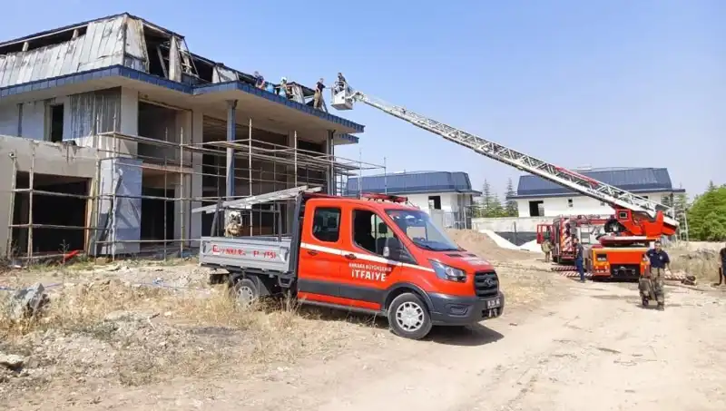 Ankara Gölbaşı’nda Villalarda Yangın: Hızla Büyüyen Tehlike!