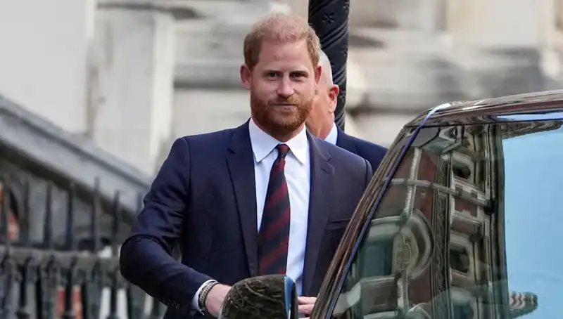 Prens Harry, Ailesiyle Barışma Arayışında Yeni Adımlar Atıyor