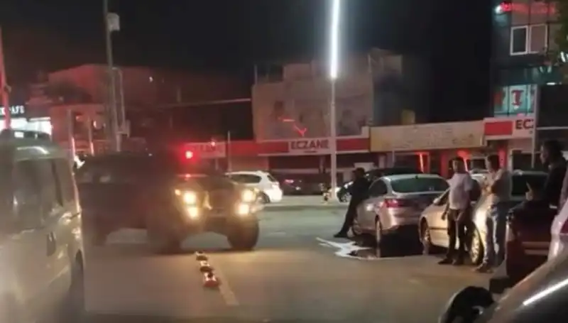 Kardeş Kardeşi Bıçakla Yaraladı, Diğer Kardeşi Hayatını Kaybetti