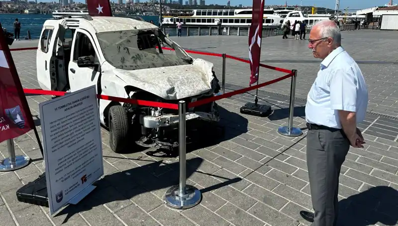 15 Temmuz'un İzleri: Tankların Ezdiği Araçlar Sergiyle Yeniden Canlanıyor