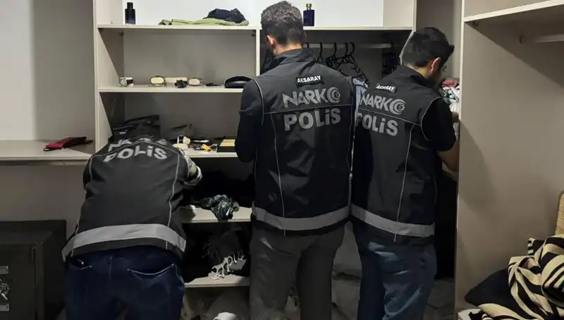 Uyuşturucu Operasyonunda Şaşırtan Bulgu: F Serisi Dolar Ele Geçirildi