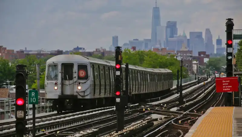 Metro Sörfü: Tehlikeli Oyun 15 Yaşındaki Çocuğun Hayatına Mal Oldu