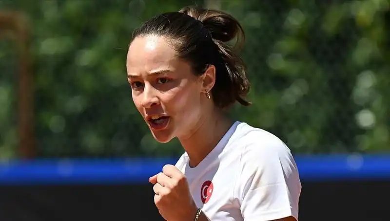 Milli Tenisçi Zeynep Sönmez, Finalde Büyük Başarı İçin Mücadele Ediyor