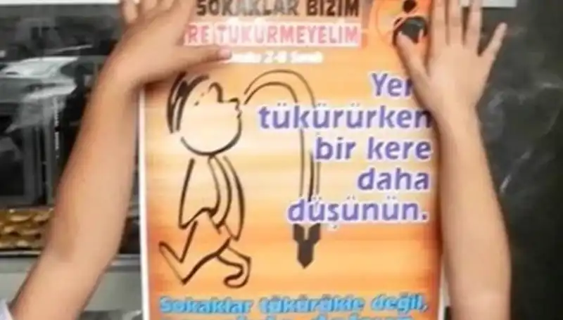 Yere Tükürdüğü İçin Ağır Ceza Aldı: Toplumda Şok Etkisi Yarattı